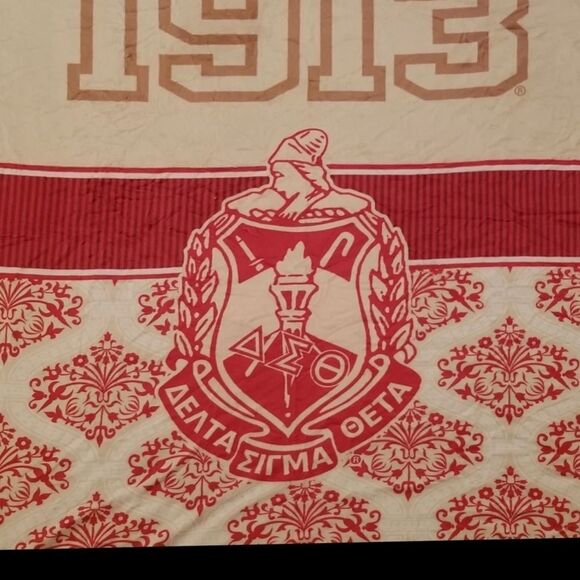 Delta Sigma Theta Sorority Blanket Throw - Picture 2 of 4